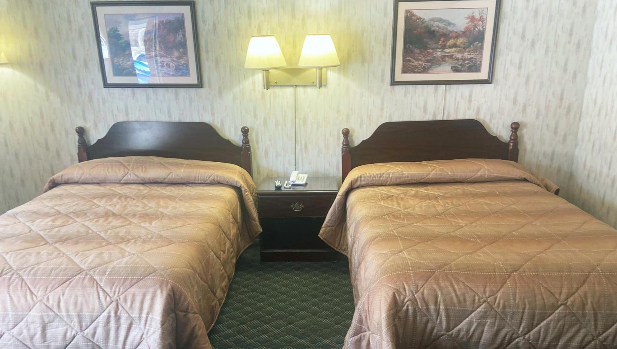 Pleasant Valley Motel West Stockbridge Eksteriør billede